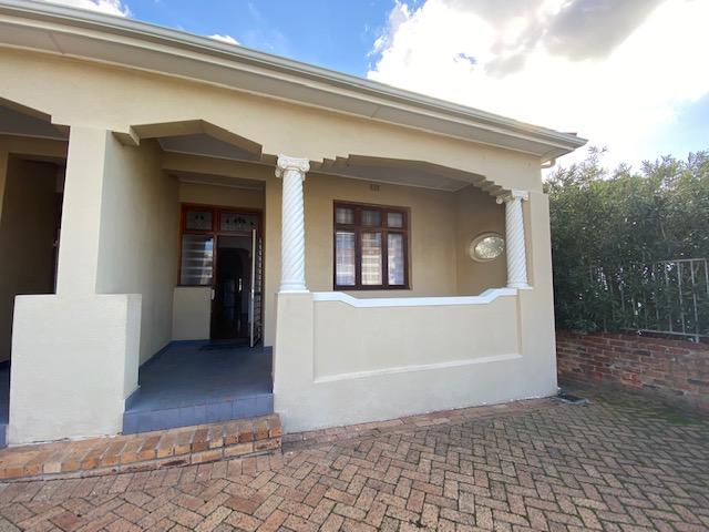 To Let 1 Bedroom Property for Rent in Walmer Estate Western Cape